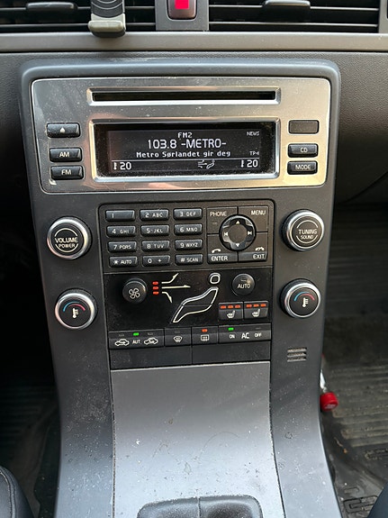 Volvo V70 25 of 30