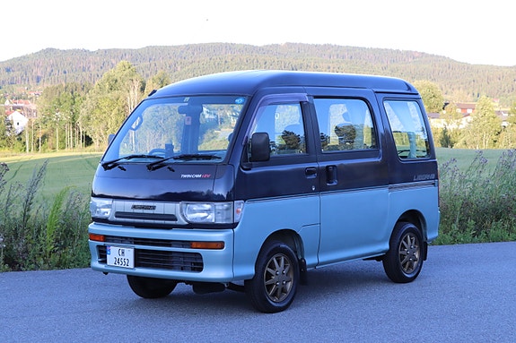 Daihatsu Andre 2 of 5