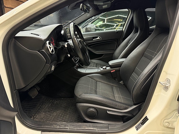 Mercedes-Benz A180 22 of 30