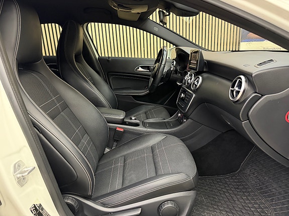 Mercedes-Benz A180 26 of 30