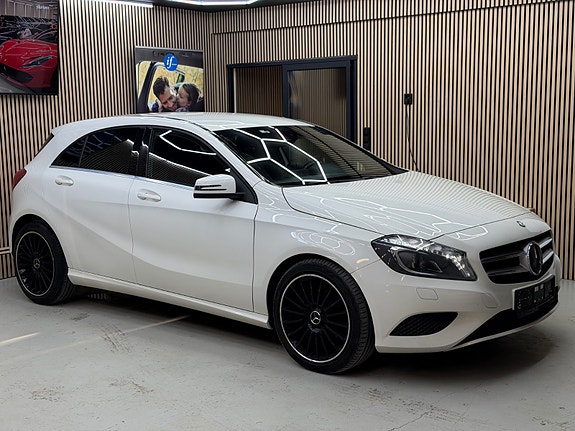 Mercedes-Benz A180 4 of 30