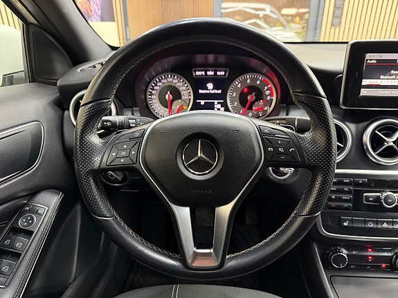 Mercedes-Benz A180 27 of 30