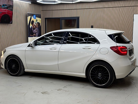 Mercedes-Benz A180 9 of 30