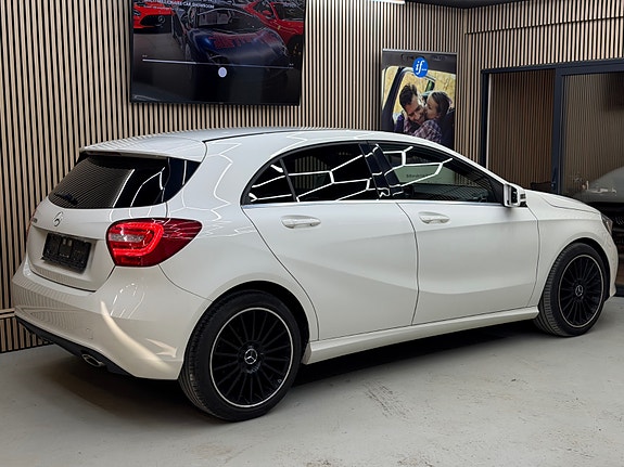 Mercedes-Benz A180 13 of 30