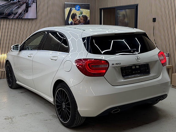 Mercedes-Benz A180 8 of 30