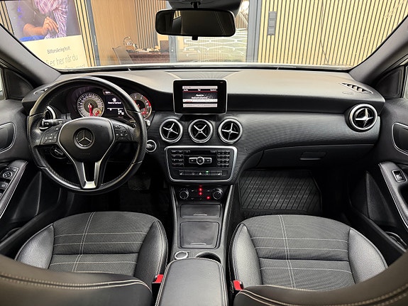 Mercedes-Benz A180 23 of 30