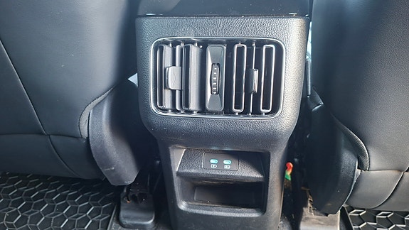 BYD Seal U 27 of 30