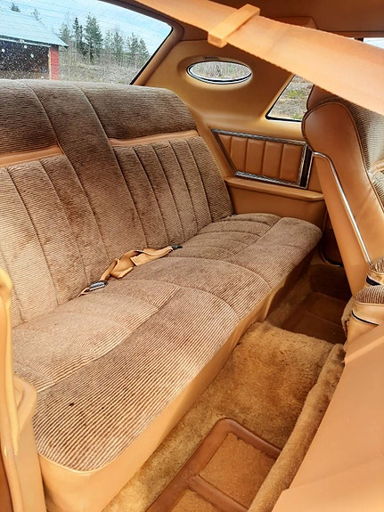 Lincoln Continental 5 of 5