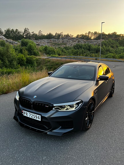 BMW M5 3 of 5