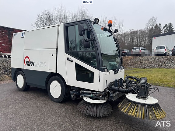 Aebi MFH2500 Sopebil 2 of 5