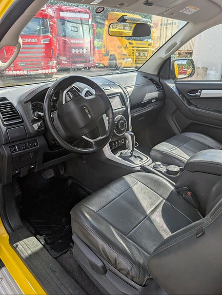 Isuzu D max MONZA 800Z GARASJEBERGER 11 of 16