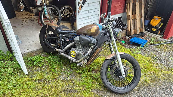 Honda VT600C 2 of 5