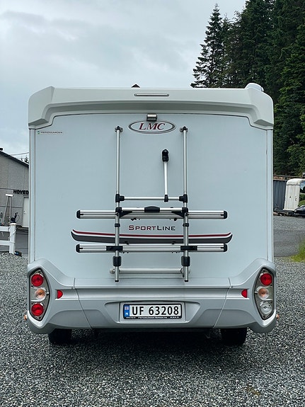 LMC I595 // Under 6 Meter // Solcelle // 4 faste sengeplasser 5 of 5