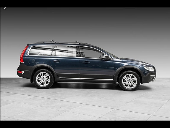 Volvo XC70 10 of 16