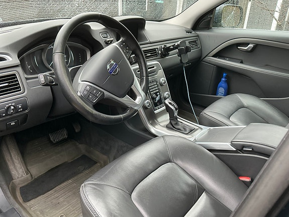 Volvo XC70 7 of 16
