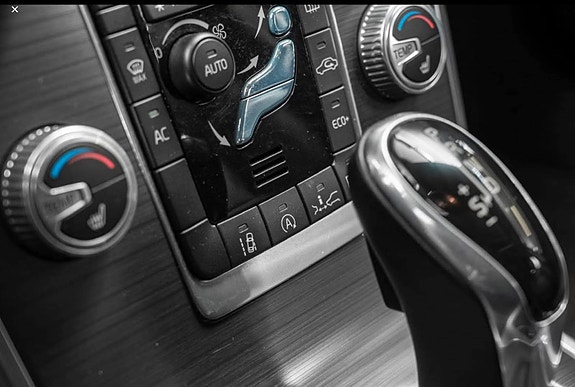 Volvo XC70 11 of 16