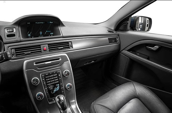 Volvo XC70 15 of 16