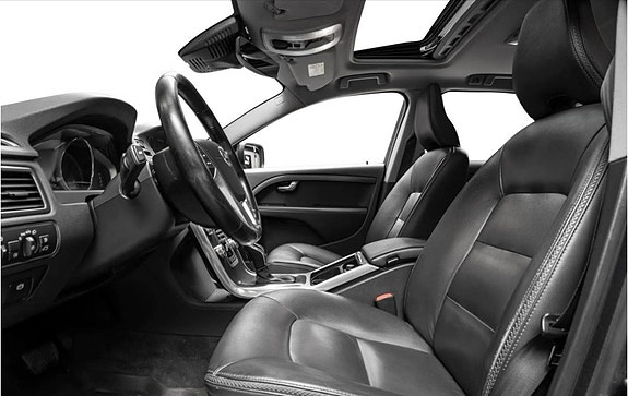 Volvo XC70 13 of 16