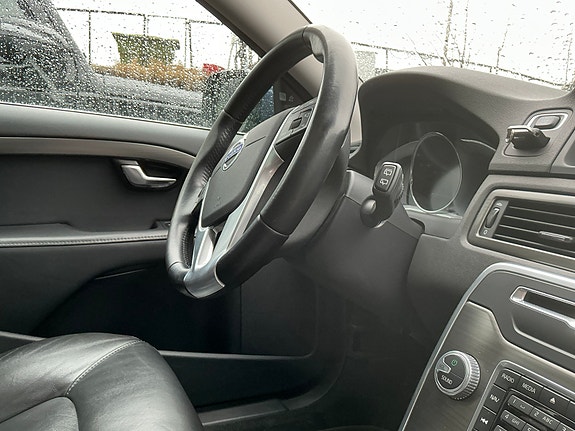 Volvo XC70 8 of 16
