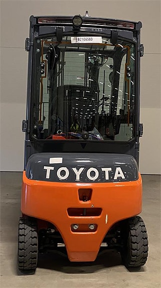 Toyota 8FBM16T 2 of 3