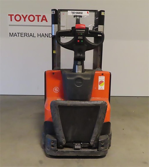 Toyota SWE200D 2 of 4
