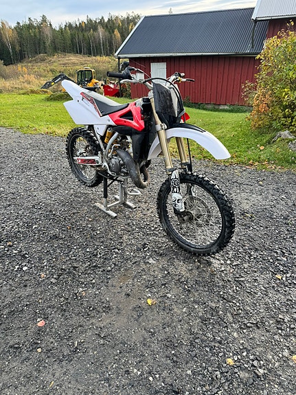Husqvarna 125 4 of 5