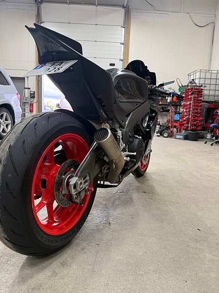 Aprilia RSV4 Sc Project 12 of 16