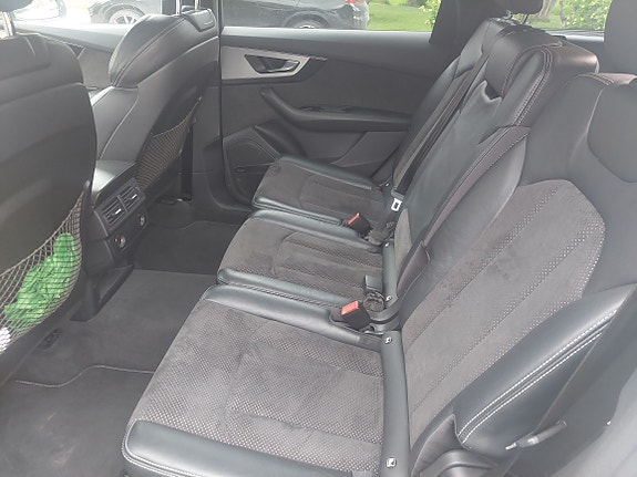 Audi Q7 7 of 11