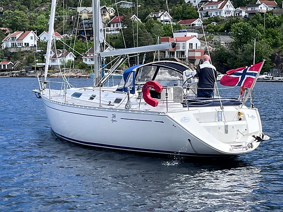 Dufour 38 Classic - en eier og svært velholdt! 2 of 5