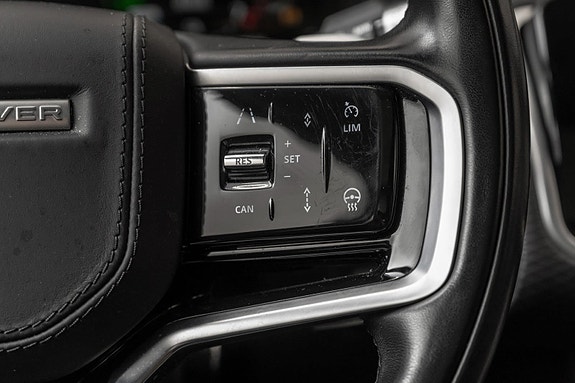 Land Rover Range Rover Velar 23 of 30
