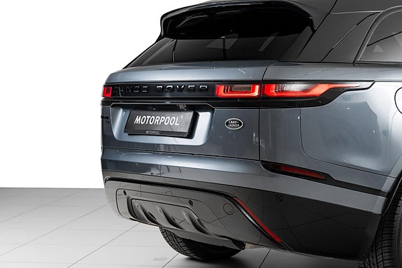 Land Rover Range Rover Velar 15 of 30