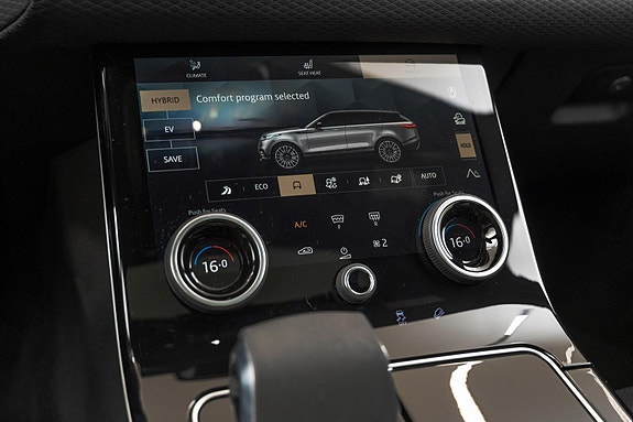 Land Rover Range Rover Velar 27 of 30