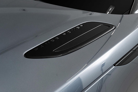 Land Rover Range Rover Velar 14 of 30