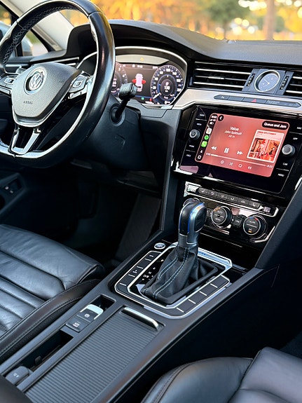Volkswagen Passat 22 of 28