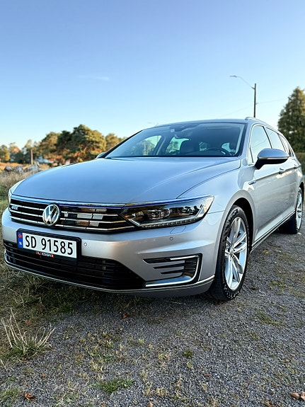 Volkswagen Passat 7 of 28