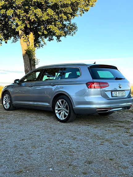 Volkswagen Passat 11 of 28