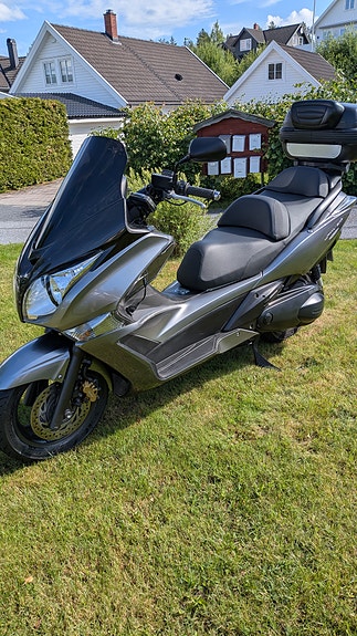 Honda SW-T600 Silver Wing 3 of 5