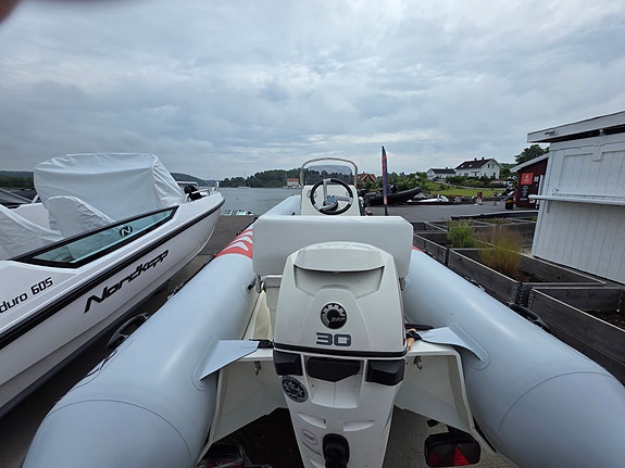 Zodiac 420 Med Evinrude 30HK velholdt og pen! 4 of 4