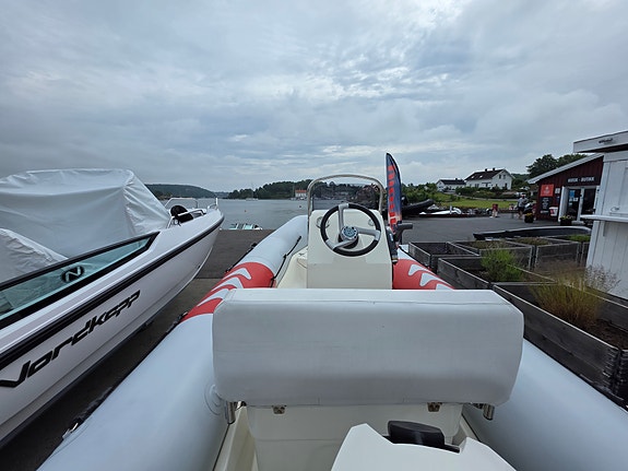 Zodiac 420 Med Evinrude 30HK velholdt og pen! 3 of 4