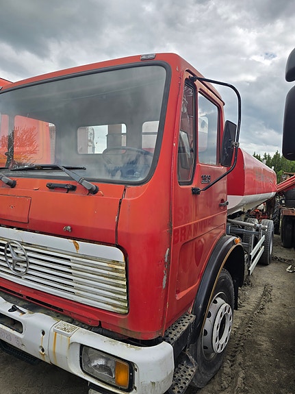 Mercedes-Benz 1619 4 of 5