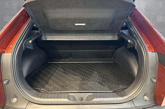 Toyota C-HR+ 19 of 23