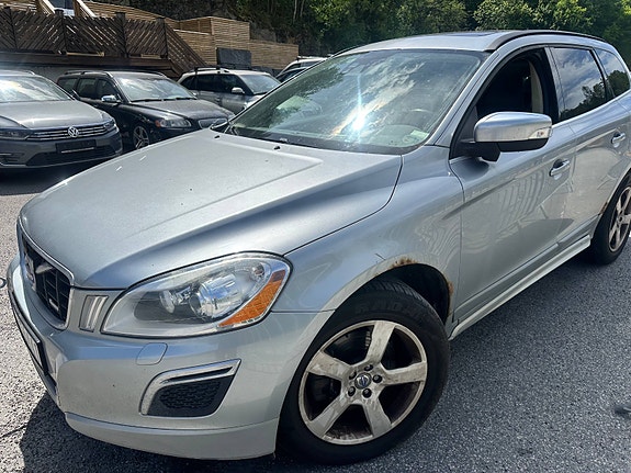Volvo XC60 2 of 5