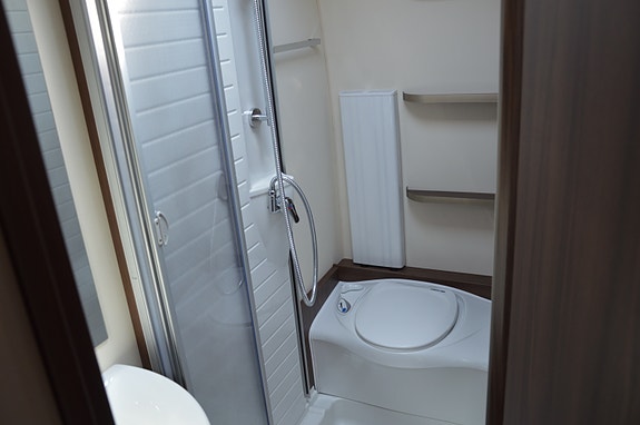 Bürstner Averso  580 TS 17 of 30