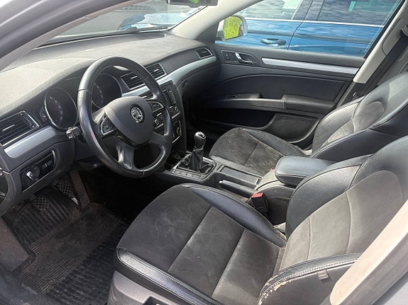 Skoda Superb 7 of 16