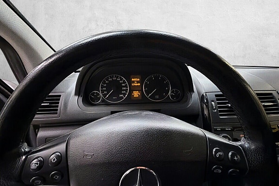 Mercedes-Benz A150 14 of 20