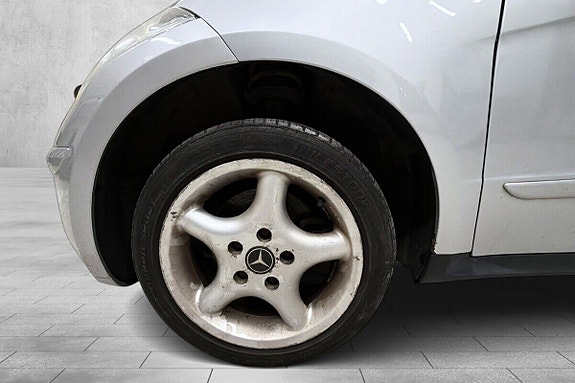 Mercedes-Benz A150 8 of 20