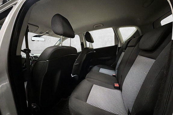 Mercedes-Benz A150 12 of 20