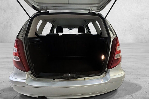 Mercedes-Benz A150 20 of 20