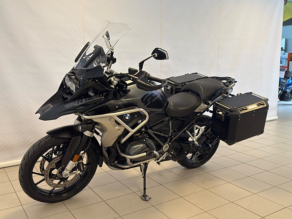 BMW R 1250 GS 3 of 7