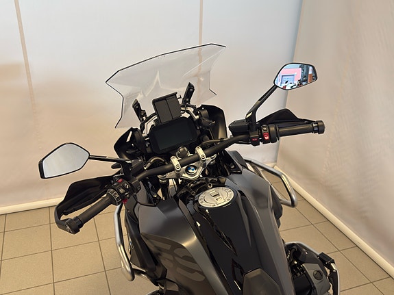 BMW R 1250 GS 7 of 7